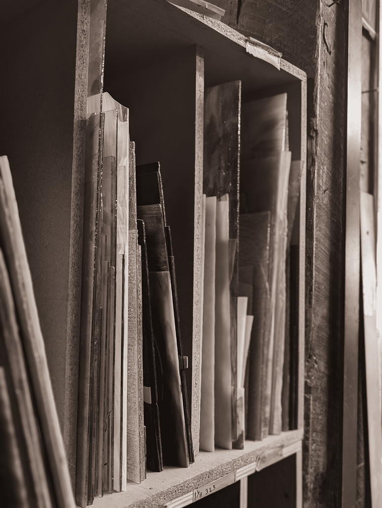 Shelf containing specialty glass sheets